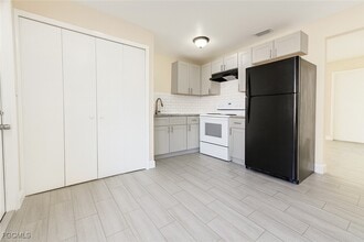 Building Photo - 5453 Eleventh Ave