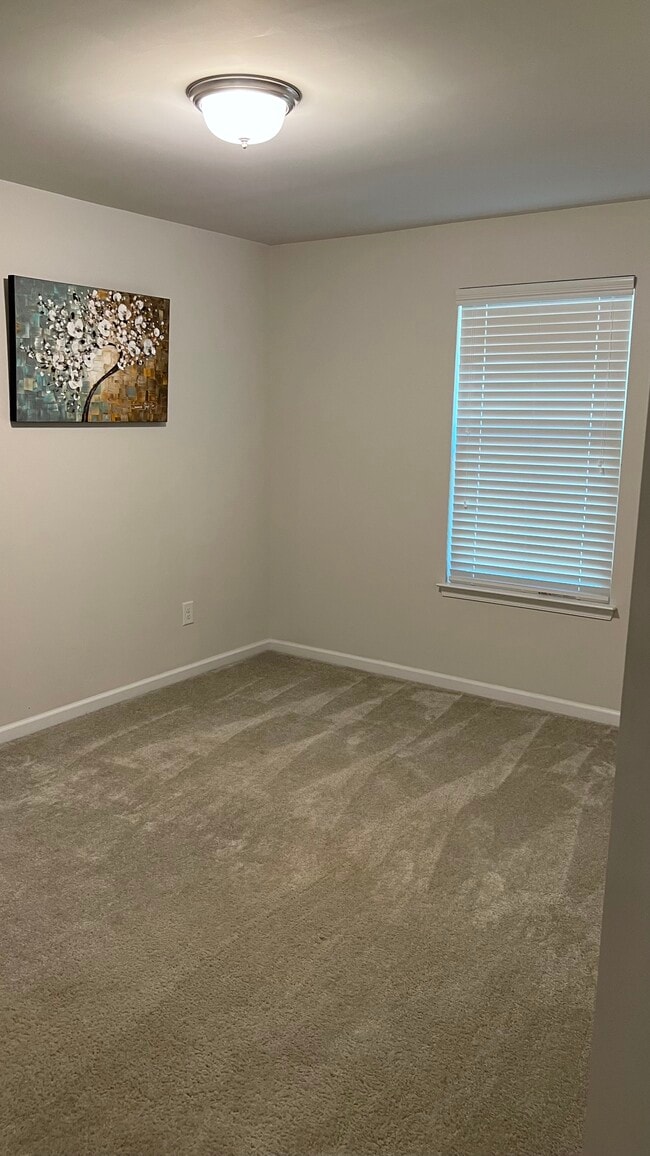 Building Photo - 331 Park Meadows Dr