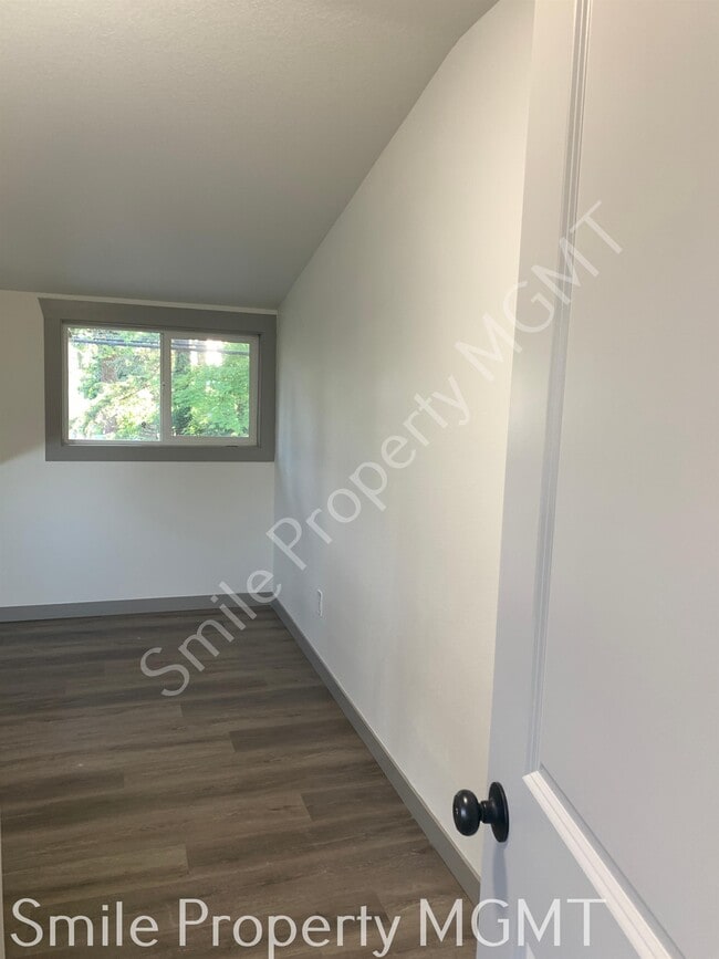 Building Photo - 5312 SE 92nd Ave
