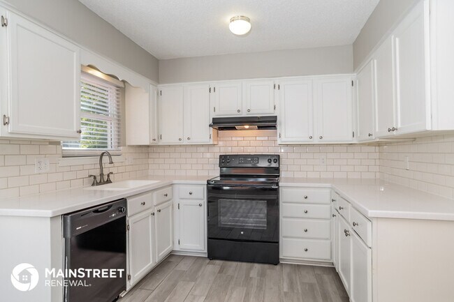 Building Photo - 1440 N Prince Edward Island