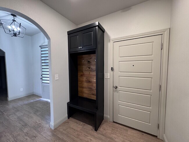 Building Photo - 2726 138th St