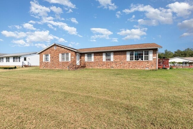 Building Photo - 1929 Sierra Dr