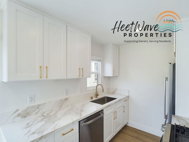 Building Photo - COMING SOON!!! Stunning Renovated Unit in Golden Hills: Modern Luxury at an Unbeatable Price!