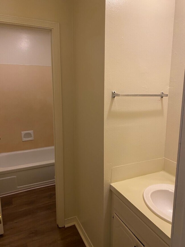 Building Photo - 8757 Granite Dr