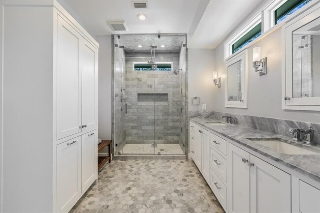 Building Photo - 3102 Foxfire Dr