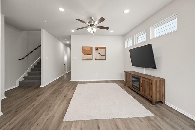 Building Photo - Beautiful and Modern 2-Story Home in Richland Hills!