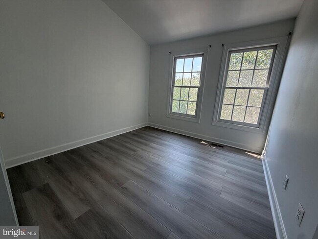 Building Photo - 4009 Dogberry Ln