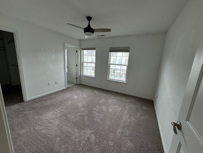 Building Photo - 1664 Beckenham Wy