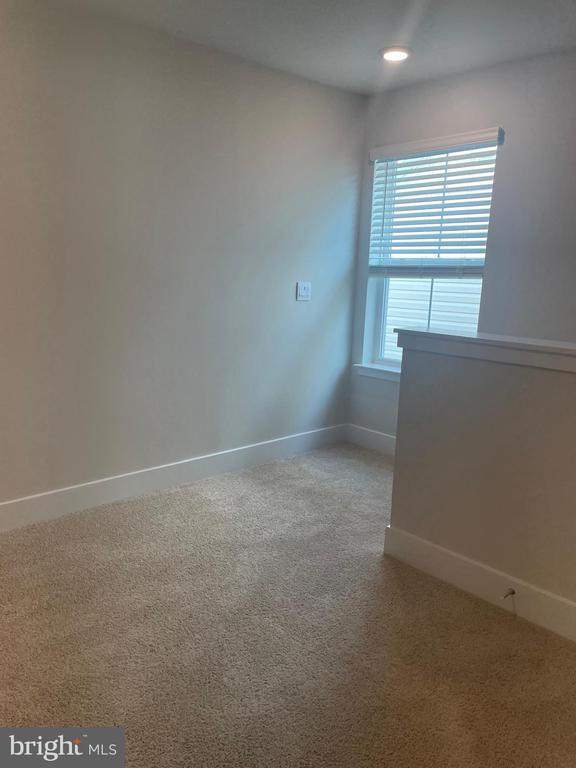 Building Photo - 107 Haida Ln