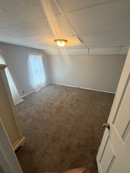 Building Photo - 379 Falconer St