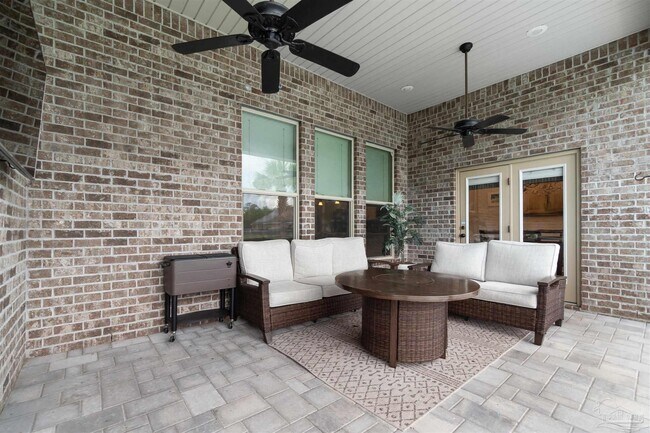 Building Photo - 4807 Foxtail Palm Dr