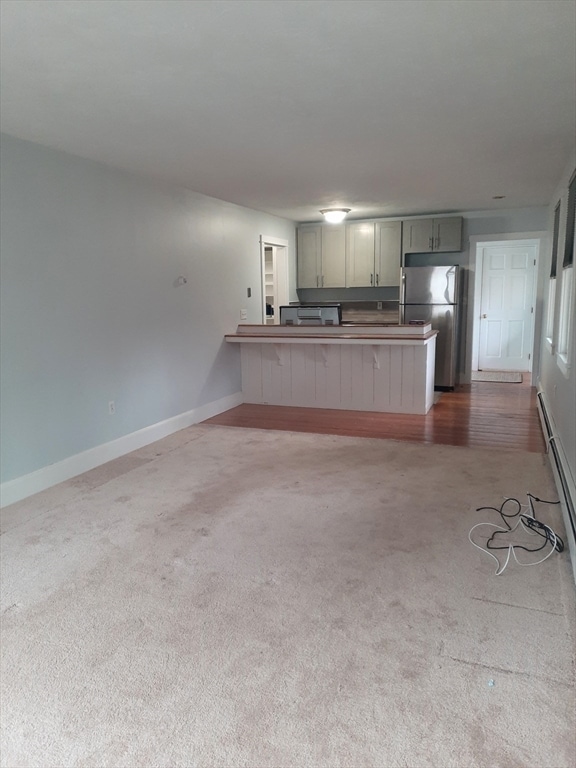 Building Photo - 715 Main St