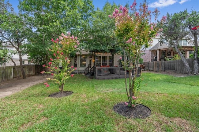 Building Photo - 7505 Roaring Springs Dr