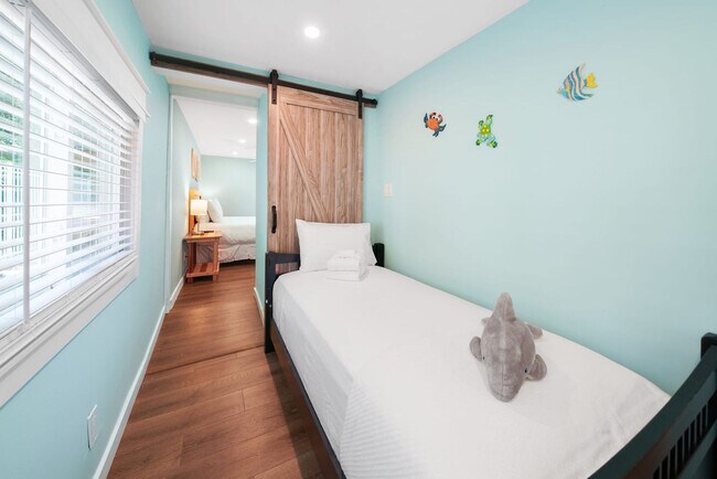 Building Photo - 505 Anemone St