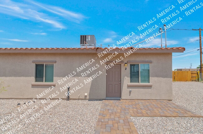 Building Photo - 820 E 35th St