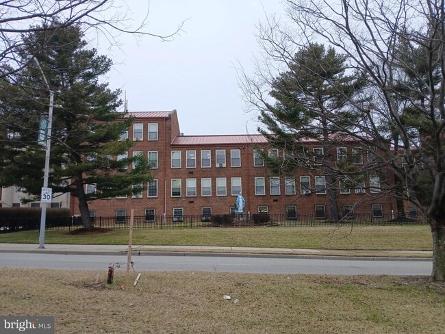 Building Photo - 2707 Edison Hwy