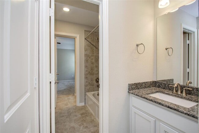 Building Photo - 19259 Presa Canyon Dr