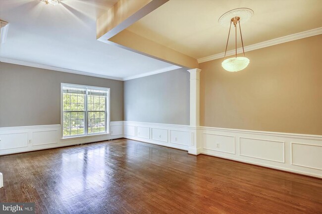 Building Photo - 5413 Summer Leaf Ln