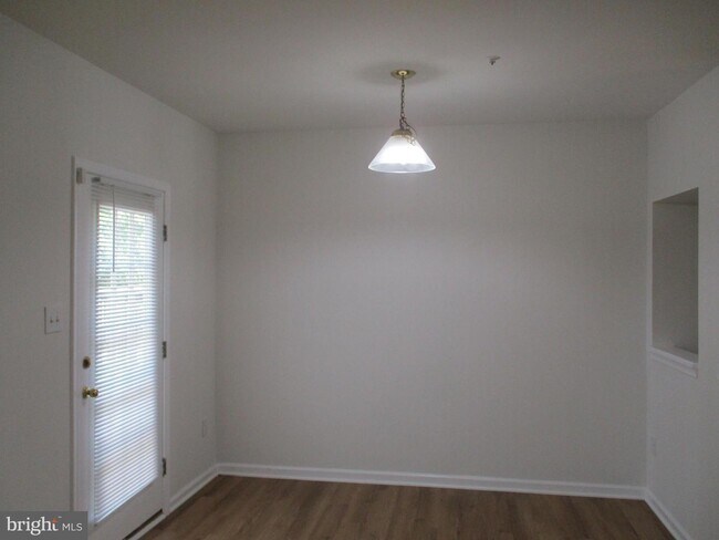Building Photo - 11135 Maryland Manor Ct
