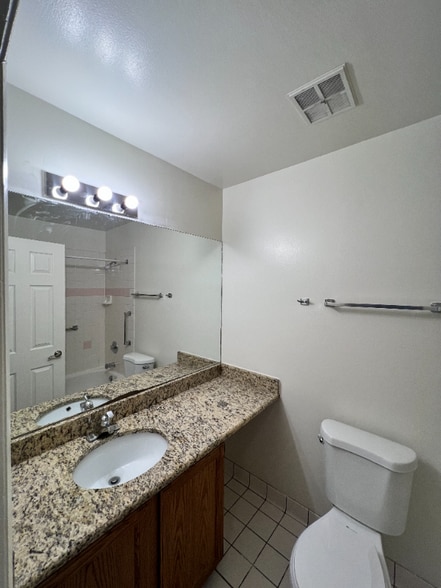Building Photo - 5760 Abbey Dr