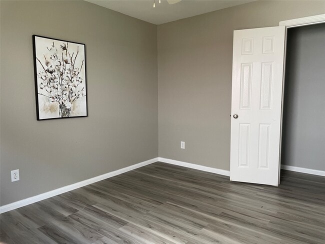 Building Photo - 5426 Rio Dr