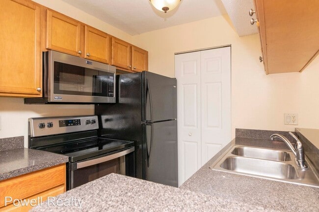 Building Photo - 2 br, 2 bath House - 806 Lake Haven Dr Uni...