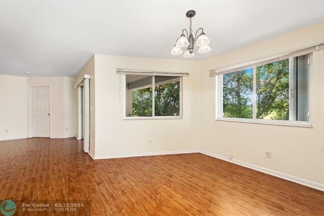 Building Photo - 8462 NW 40th St