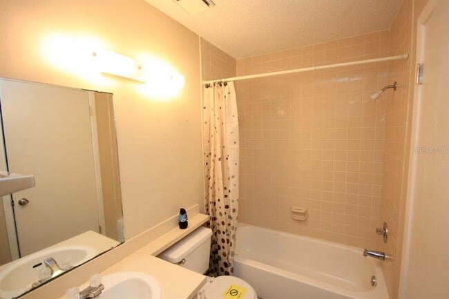 Building Photo - 22640 Watersedge Blvd