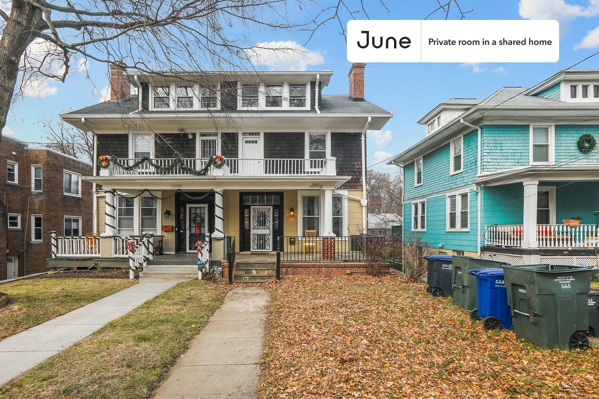 Building Photo - Room in Shared 2 bed/1 bath home