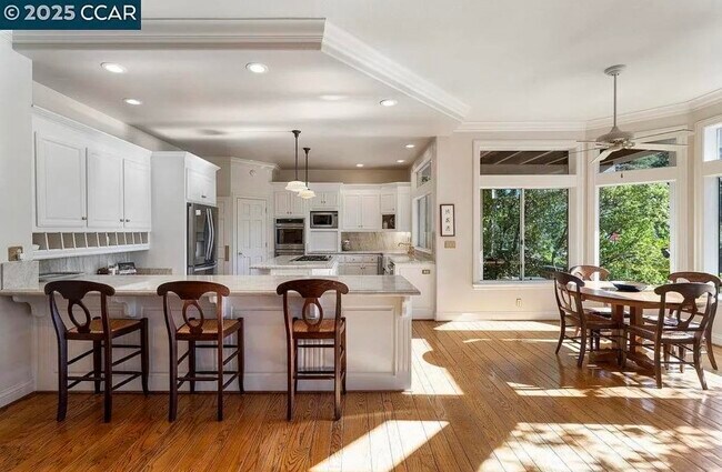 Building Photo - 3109 Stonegate Dr