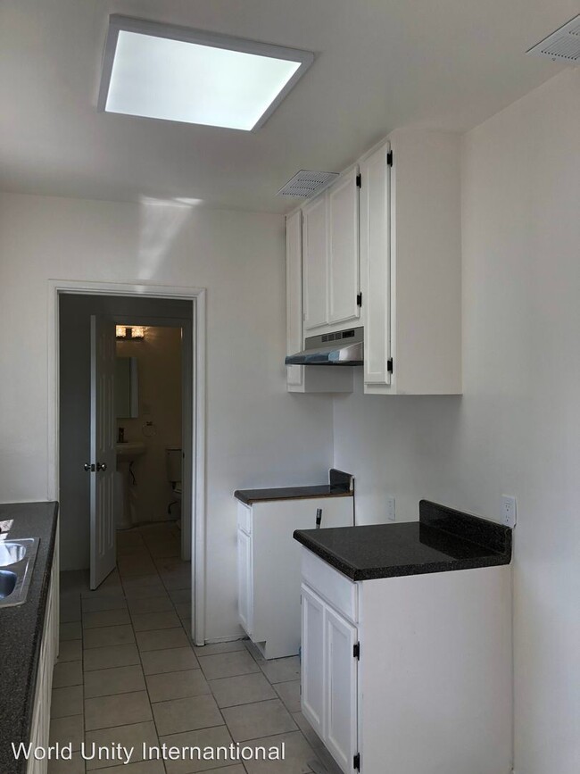 Building Photo - 100-140 Rose Ln