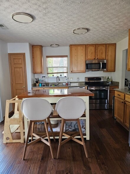 Building Photo - 5826 Wooden Plank Rd
