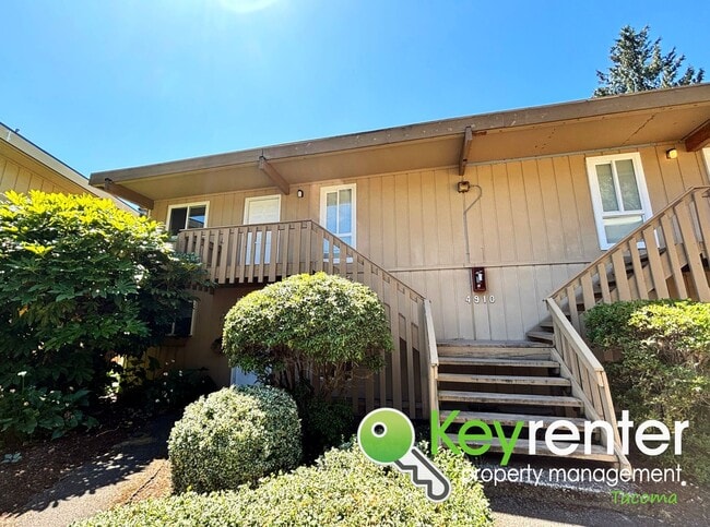 Building Photo - Modern 2-Bedroom Condo for Rent in Edgewoo...