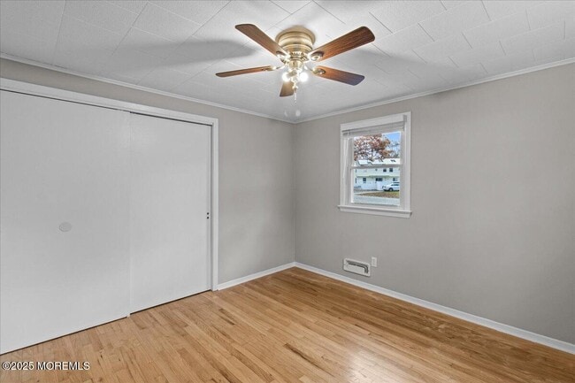 Building Photo - 3123 Cambridge Dr