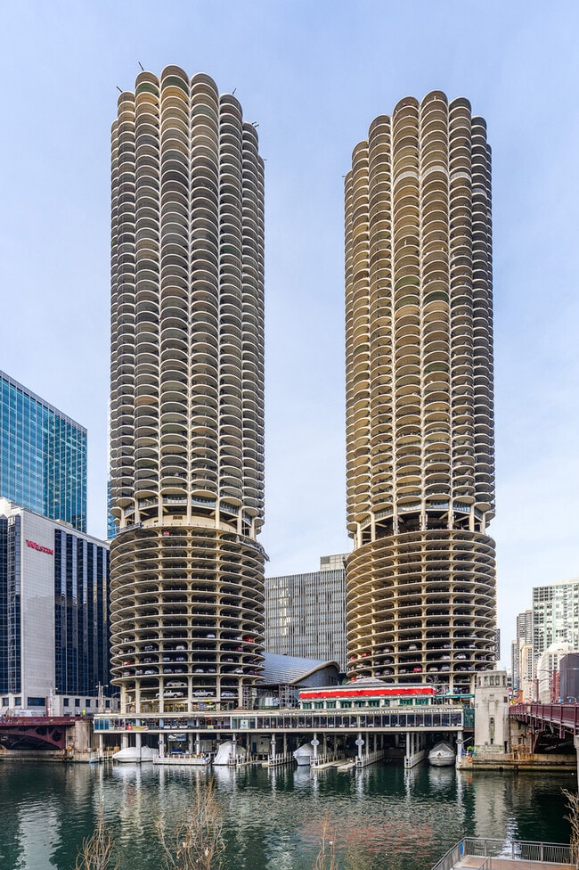 Building Photo - 300 N State St
