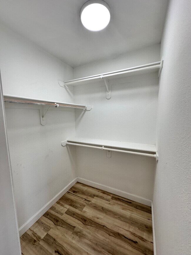 Building Photo - 57019 Selecta Ave
