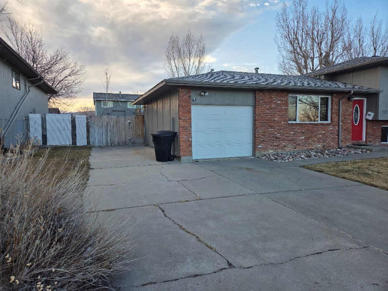 Building Photo - 1871 Shumway Ave