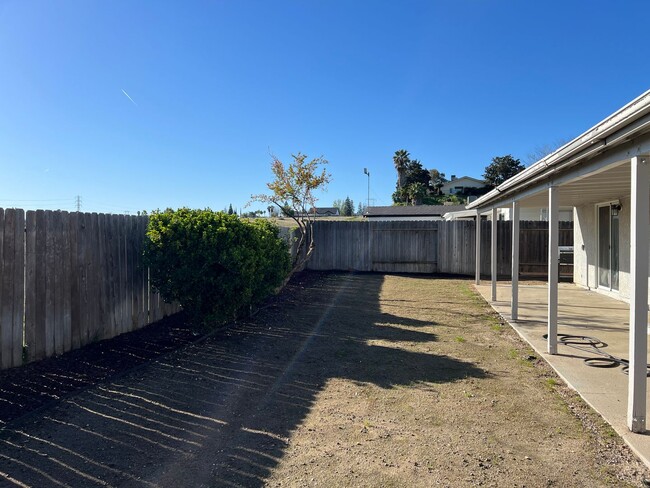 Building Photo - Gated community house ready to move in