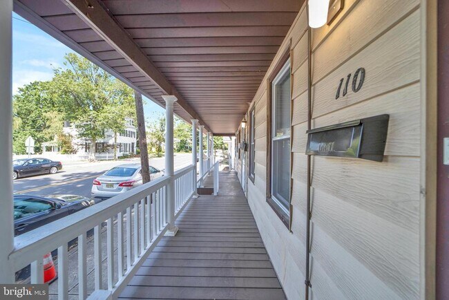 Primary Photo - 110 Crosswicks St