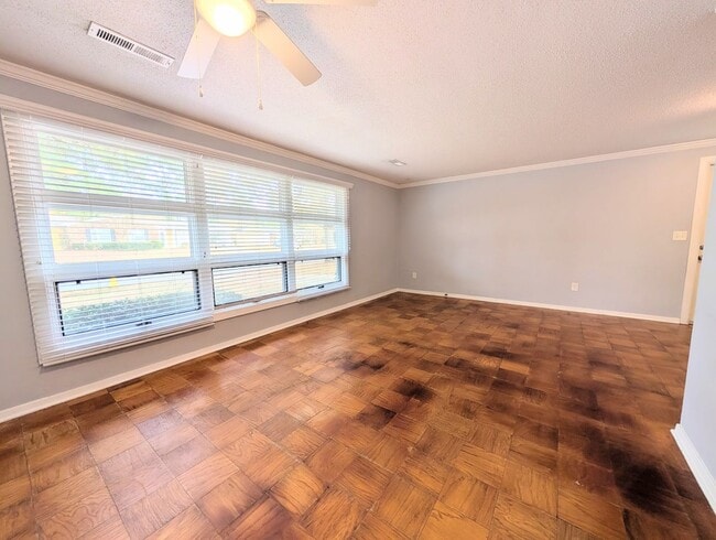 Building Photo - Serene 2BR Living in Seagate Near Market Common - Long Term Rental