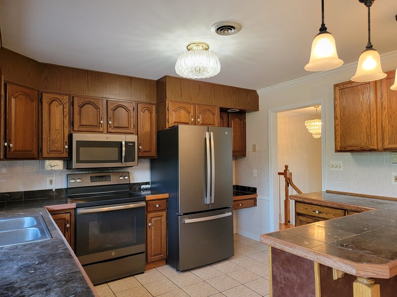 Building Photo - 280 Yummerdall Rd
