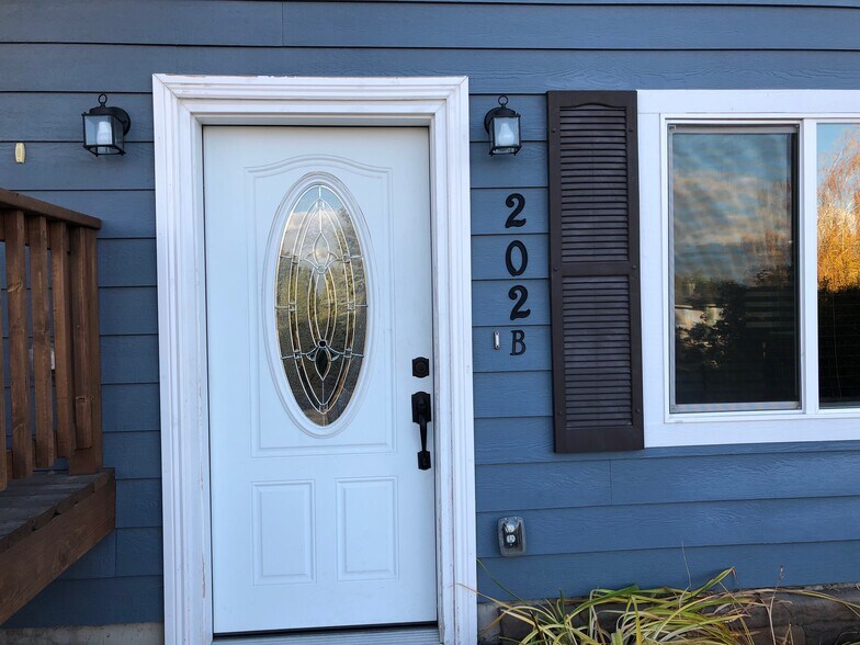 Building Photo - 202 Farview Dr
