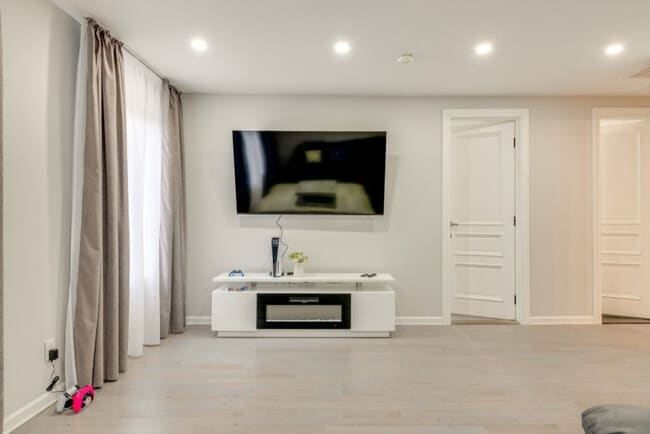 Building Photo - 2135 Rosemont Dr