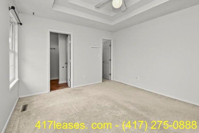 Building Photo - 834 S Duke Ave