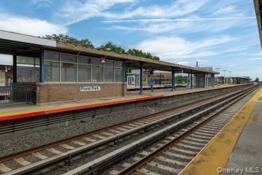 Building Photo - 78 Violet Ave