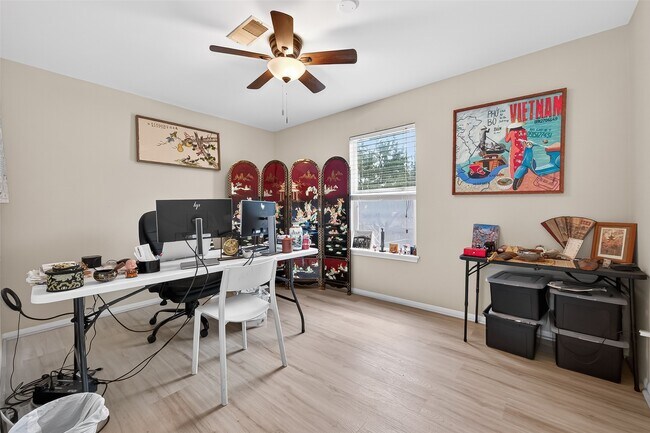 Building Photo - 15843 Foxgate Rd