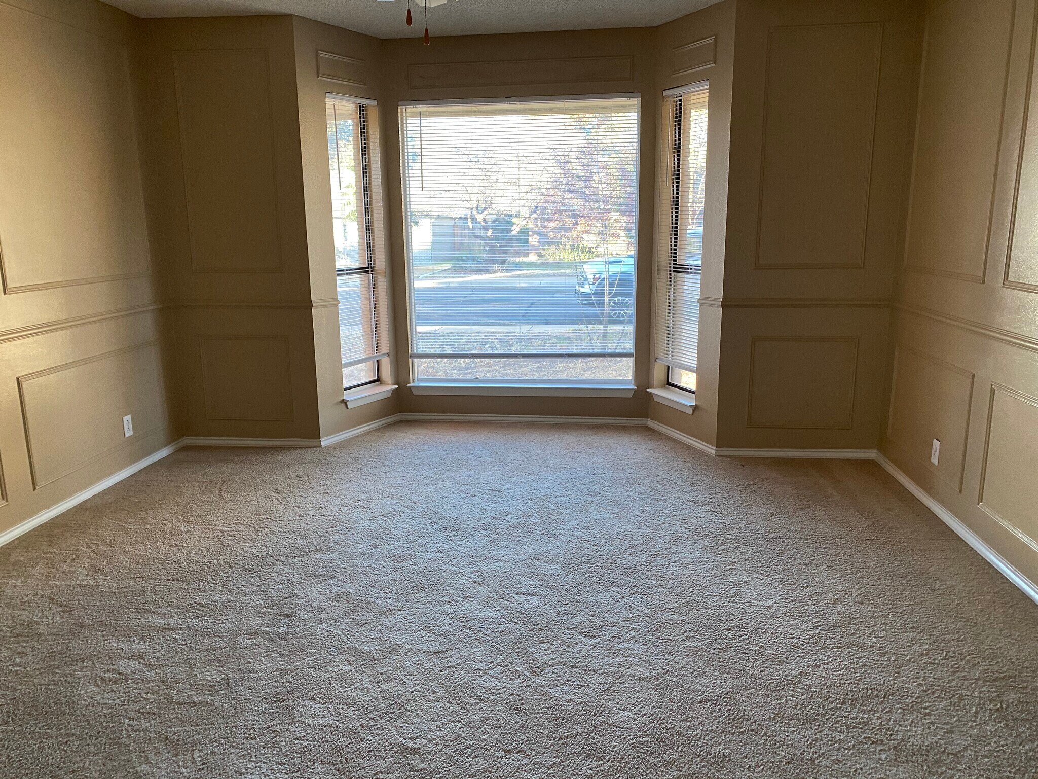 Dining Room - 4406 Parkhurst Dr