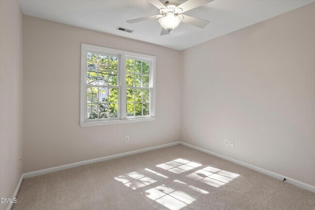 Building Photo - 102 Pine Tag Ct