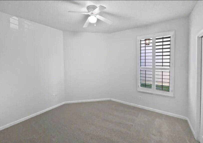 Building Photo - 3583 Old Village Dr