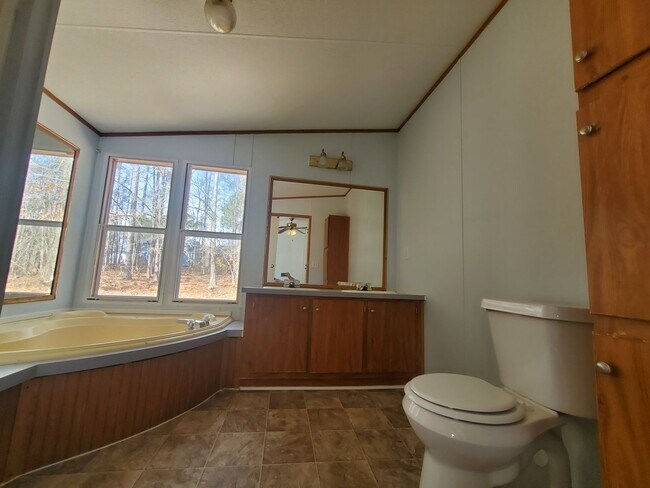 Building Photo - 25 S Kelly Ct